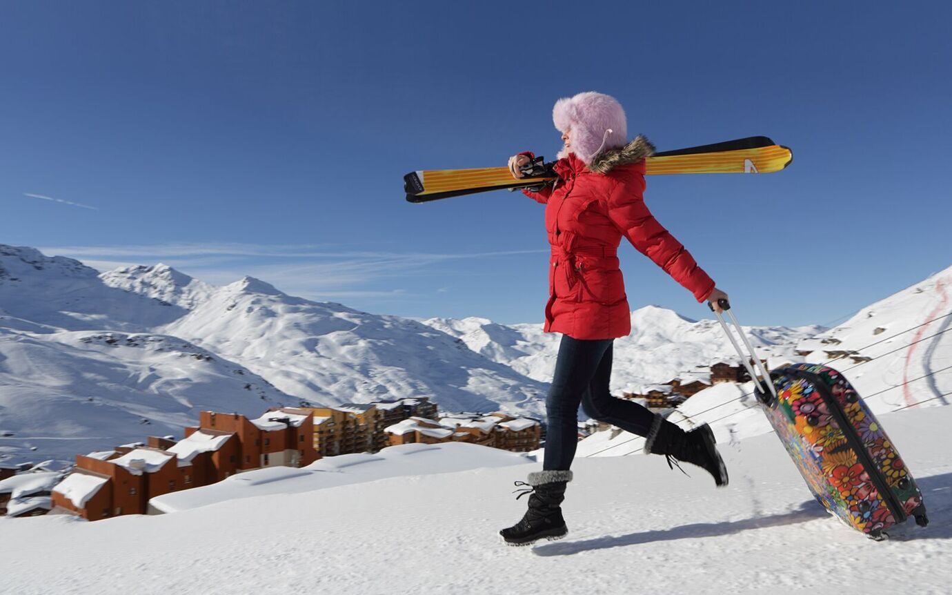 Перевозка горнолыжного оборудования. Доставка лыж. Доставка сноуборда